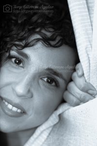 Meryem. Retrato en blanco y negro.