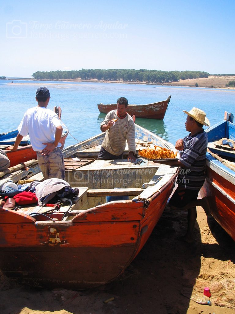 Pescadores en Moulay Bousselham.